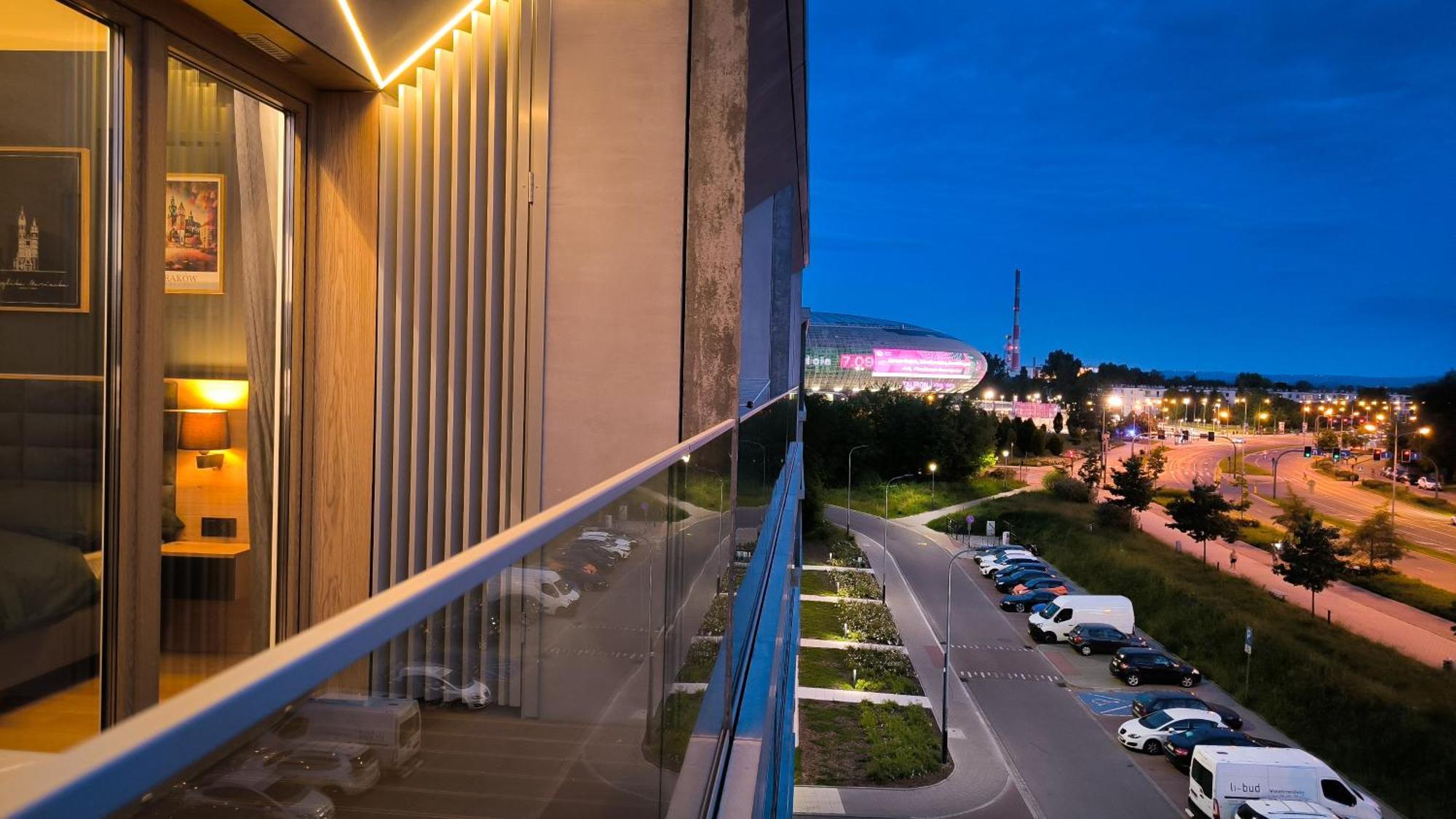 Lema Tauron Arena Two Bedroom Apartment คราคูฟ ภายนอก รูปภาพ